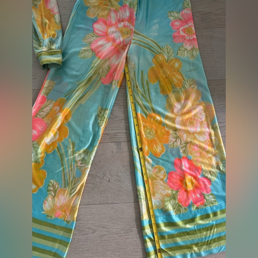 VINTAGE floral button down/pantsuit 60-70’s size small (see measurements) - Picture 4 of 15
